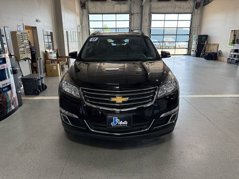 Used 2017 Chevrolet Traverse LT AWD/4WD image 3