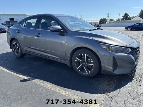 Used 2025 Nissan Sentra SV FWD image 1