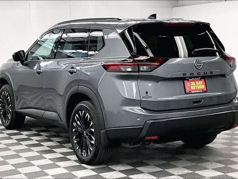 New 2026 Nissan Rogue SV FWD image 4