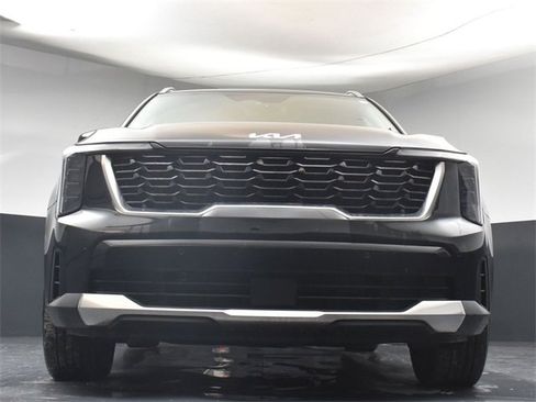 Certified 2025 Kia Sorento S image 34