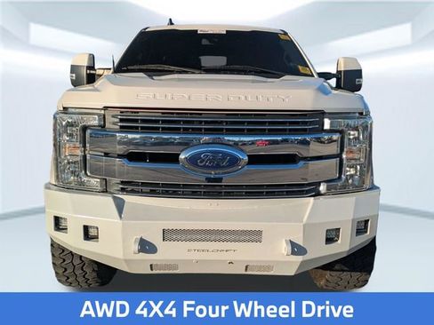 Used 2019 Ford F250 Lariat w/ Lariat Ultimate Package image 5