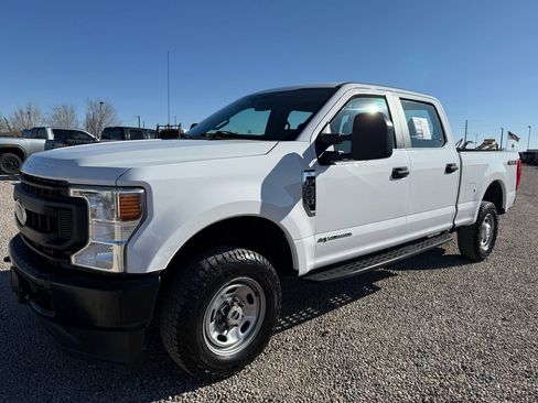 Used 2021 Ford F250 XL w/ Power Equipment Group image 4