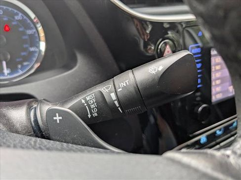 Used 2017 Toyota Corolla SE image 22