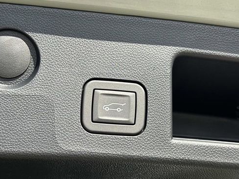 Used 2026 Chevrolet Equinox ACTIV w/ Convenience Package III FWD image 14