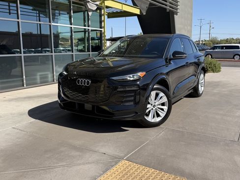 Used 2025 Audi Q6 e-tron Premium w/ Convenience Package RWD image 2