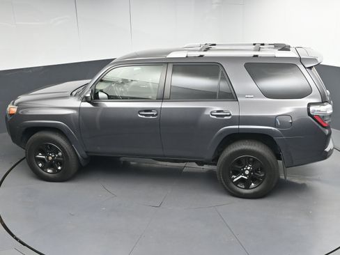 Used 2016 Toyota 4Runner SR5 image 21