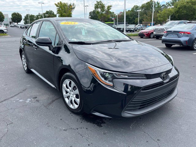 Used 2024 Toyota Corolla LE FWD image 4