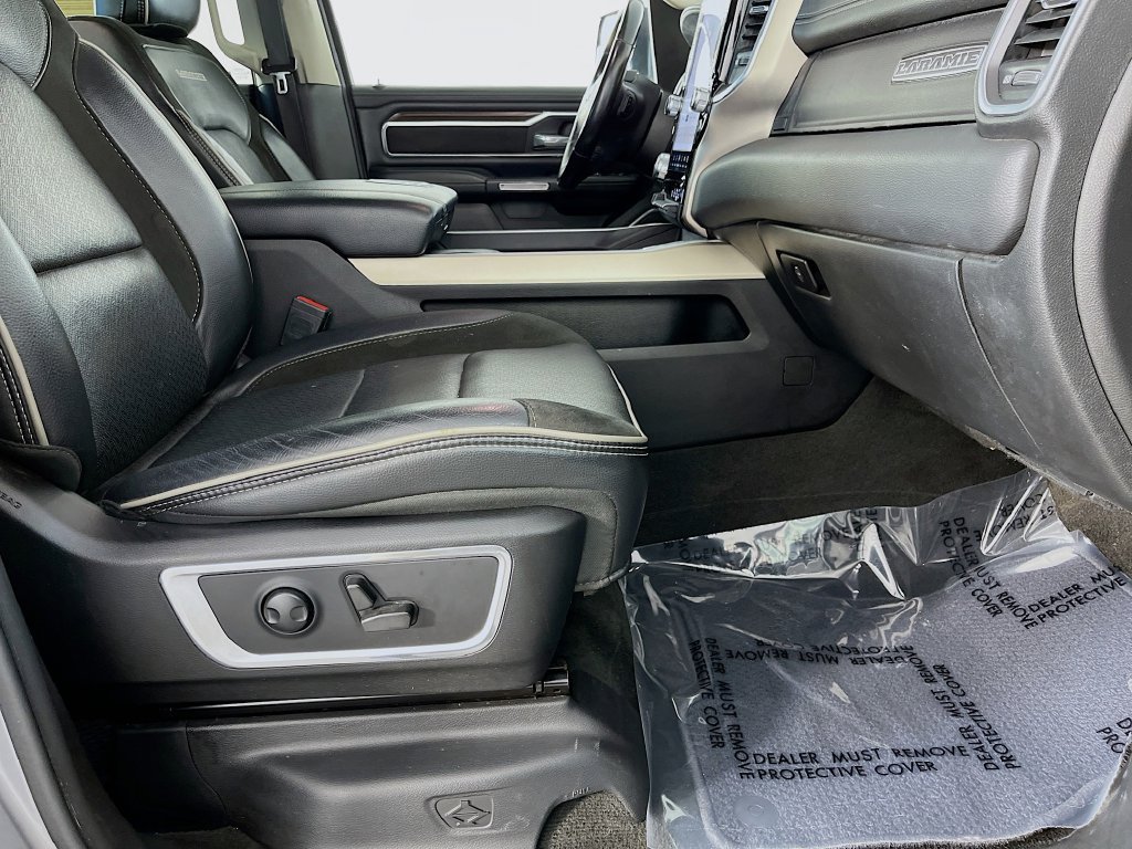 Used 2022 RAM 1500 Laramie AWD/4WD image 32