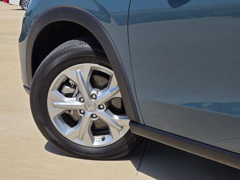 Used 2025 Honda HR-V LX image 30