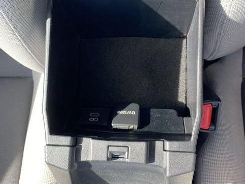 Used 2025 Toyota Corolla LE FWD image 19
