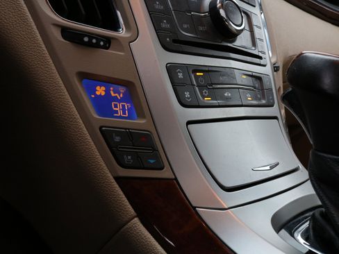 Used 2011 Cadillac CTS Premium image 35