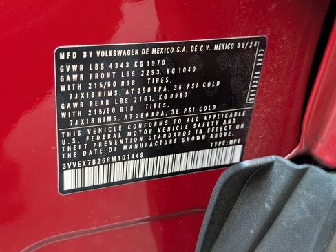 Used 2024 Volkswagen Taos SE w/ Panoramic Sunroof Package image 37