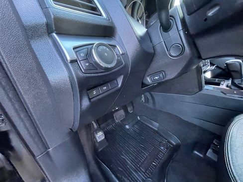 Used 2017 Ford Explorer Limited w/ Class II Trailer Tow Package image 16