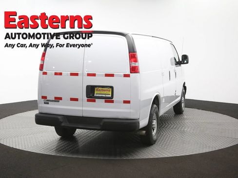 Used 2021 Chevrolet Express 2500 RWD image 36