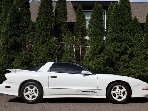 Used 1994 Pontiac Firebird Coupe RWD image 4