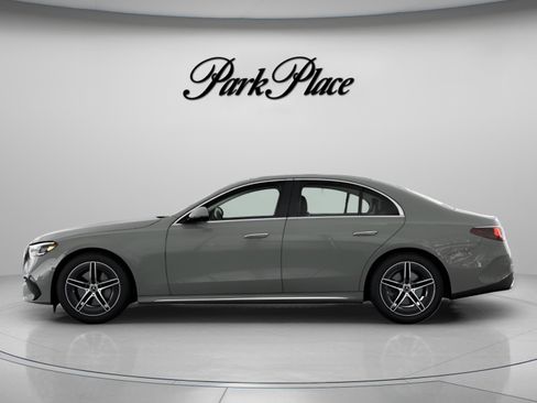 New 2026 Mercedes-Benz E 350 4MATIC Sedan image 8