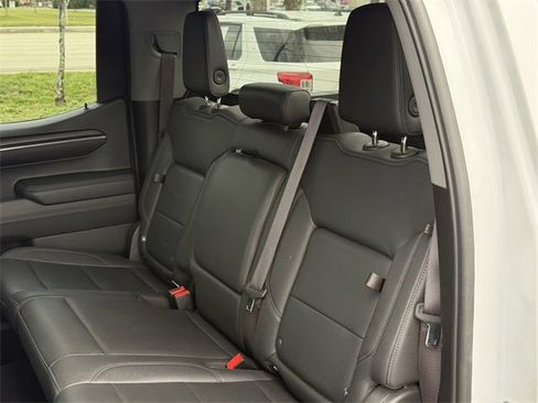 Used 2024 GMC Sierra 1500 SLT image 30