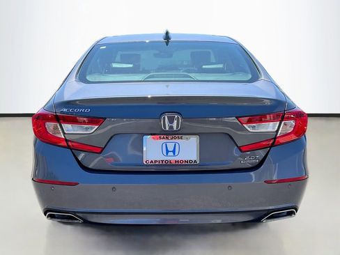 Used 2022 Honda Accord Touring image 6
