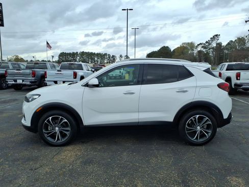 Used 2020 Buick Encore GX Essence image 1