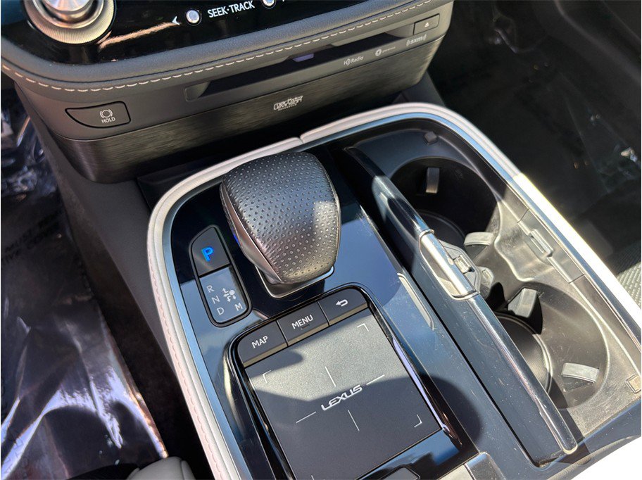 Used 2022 Lexus LS 500 F Sport w/ Accessory Package (Z1) AWD/4WD image 37
