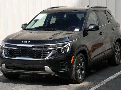 Used 2024 Kia Seltos S FWD image 44