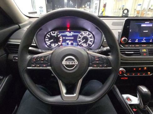 Used 2023 Nissan Altima 2.5 SV image 36