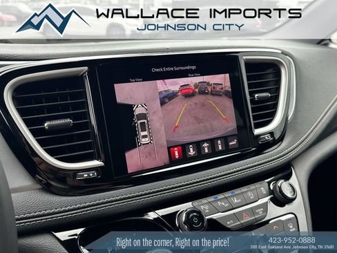 Used 2023 Chrysler Pacifica Touring-L w/ S Appearance Package AWD/4WD image 25