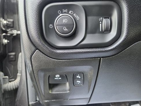 Used 2022 RAM 1500 Big Horn image 16