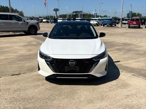 Used 2024 Nissan Sentra SR FWD image 9