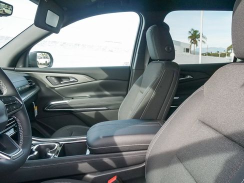 New 2026 Chevrolet Traverse LT w/ Midnight/Sport Edition image 16