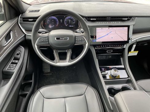 New 2026 Jeep Grand Cherokee Limited w/ Limited Altitude Package image 8