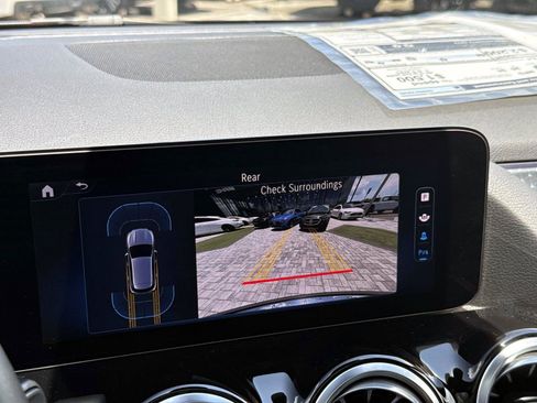 Certified 2025 Mercedes-Benz GLA 250 image 25
