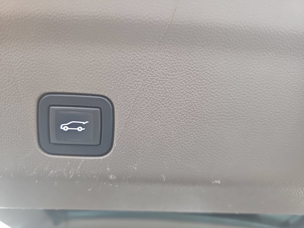 Used 2022 GMC Yukon Denali AWD/4WD image 17