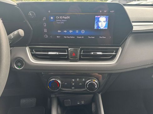 Used 2025 Chevrolet TrailBlazer LT image 18