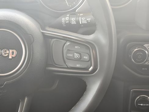 Used 2023 Jeep Wrangler Unlimited AWD/4WD image 17