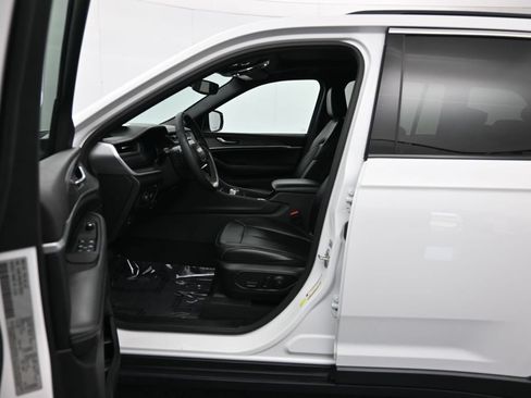 Used 2024 Jeep Grand Cherokee Limited 4xe AWD/4WD image 23