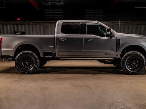 Used 2025 Ford F350 Platinum w/ Tremor Off-Road Package AWD/4WD image 11