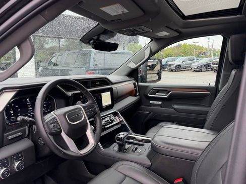 Used 2025 GMC Sierra 1500 Denali w/ Denali Reserve Package AWD/4WD image 13