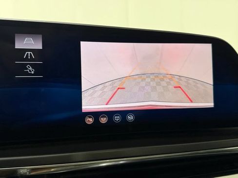 Used 2024 Cadillac Lyriq Tech AWD/4WD image 20