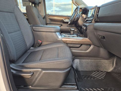 Used 2022 Chevrolet Silverado 1500 LT Trail Boss w/ Convenience Package II image 26