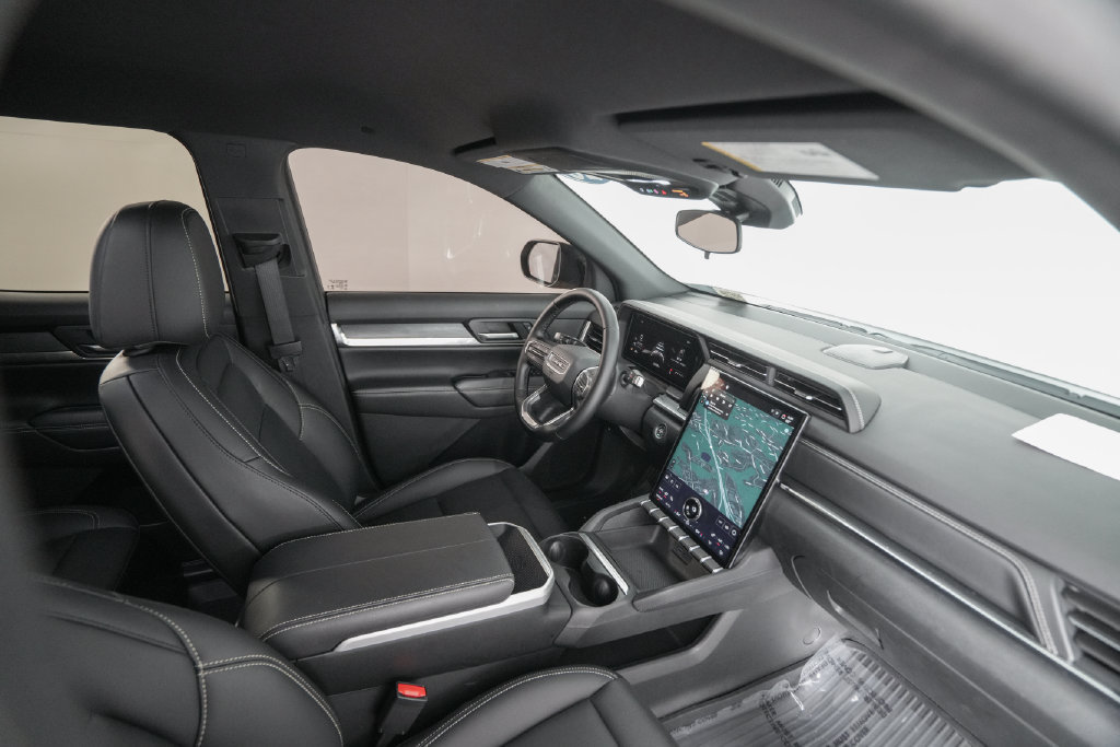 Used 2026 GMC Terrain Elevation w/ Elevation Premium Package FWD image 21