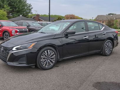 Used 2024 Nissan Altima 2.5 SV