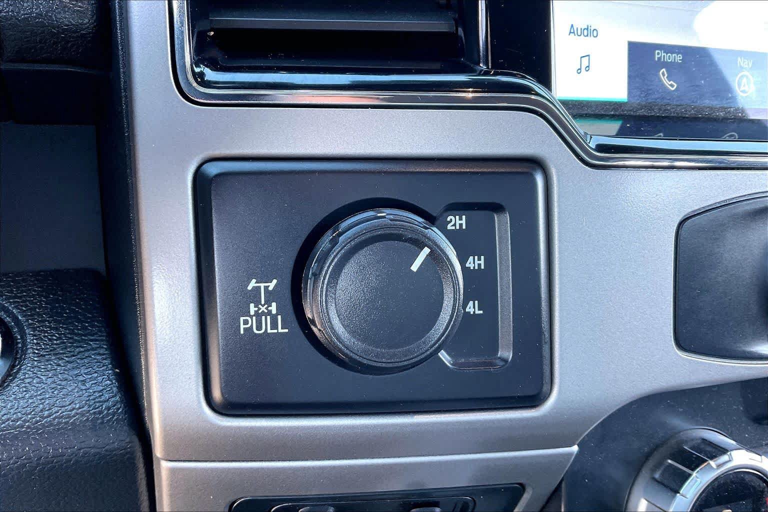 Used 2022 Ford F250 Lariat w/ Lariat Ultimate Package AWD/4WD image 32