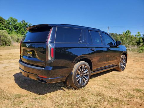 Used 2021 Cadillac Escalade Sport w/ Driver Assist Tech Package AWD/4WD image 17