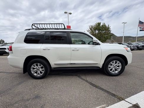 Used 2020 Toyota Land Cruiser AWD/4WD image 9