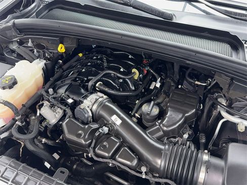 Used 2023 Jeep Grand Cherokee L Laredo image 61