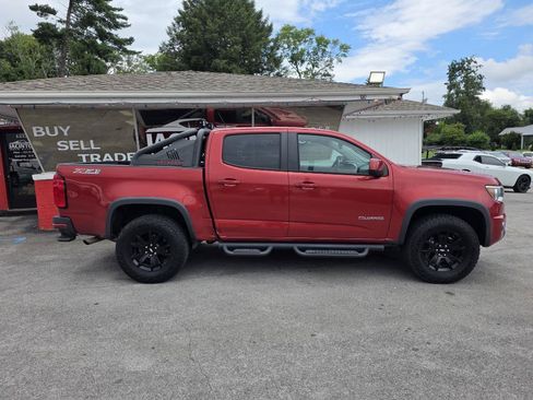 Used 2016 Chevrolet Colorado Z71 AWD/4WD image 2