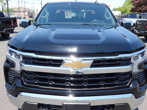 Used 2023 Chevrolet Silverado 1500 LT AWD/4WD image 7