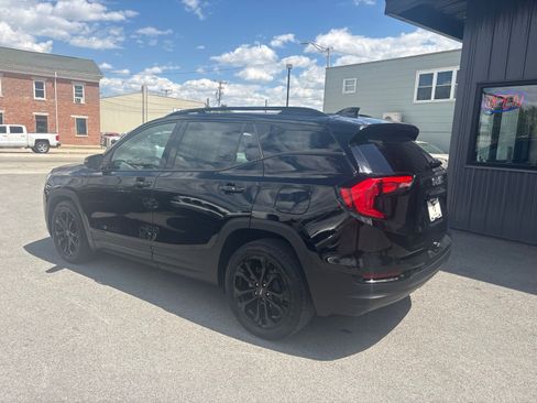 Used 2020 GMC Terrain SLT w/ Elevation Edition FWD image 2