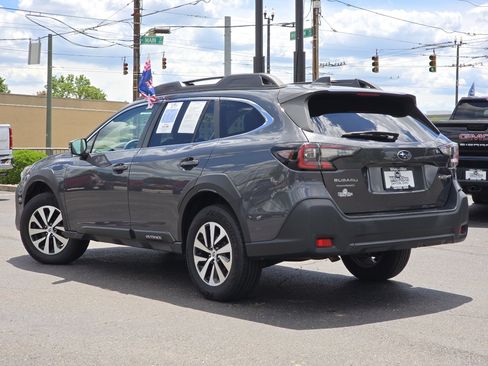 Used 2023 Subaru Outback Premium AWD/4WD image 18